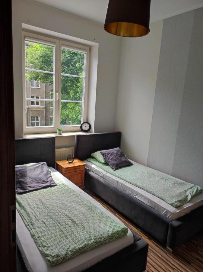Apartament Przy Fontannie Neptuna Danzig Exterior foto